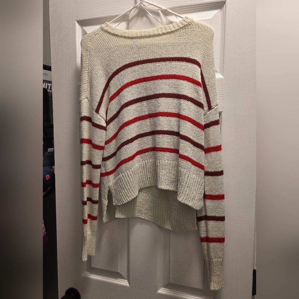 Francesca's Collections Cream and Red Crew Neck Sweater
